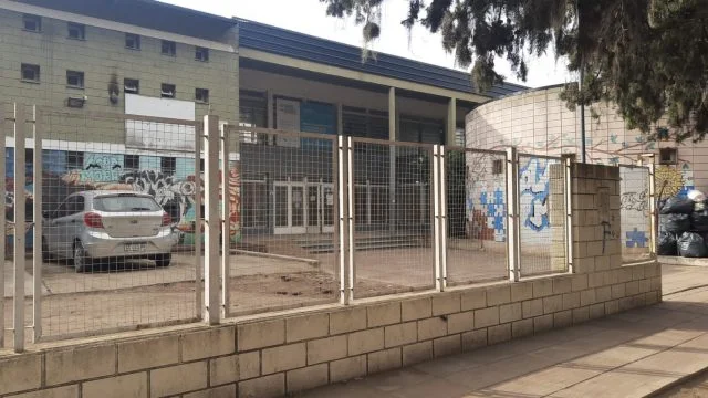 Suspenden clases en Escuela 10 de Pico de Oro por violencia de padres y alumnos contra los docentes
