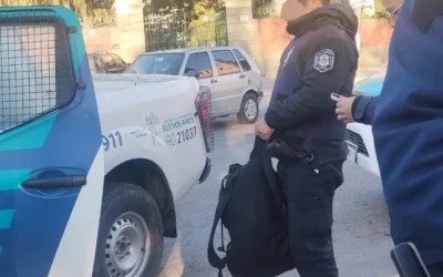 Detienen a policía uniformado por circular con una moto secuestrada