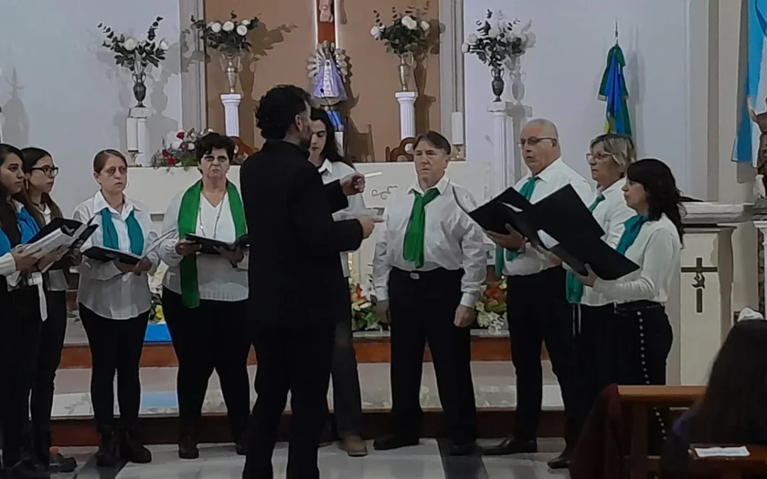 El Coro Vocacional municipal en el encuentro “Cantabarrios”