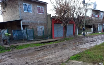 Vecinos del Villa del Plata presentaron en Enero el pedido de mejoras de una calle y fueron ignorados
