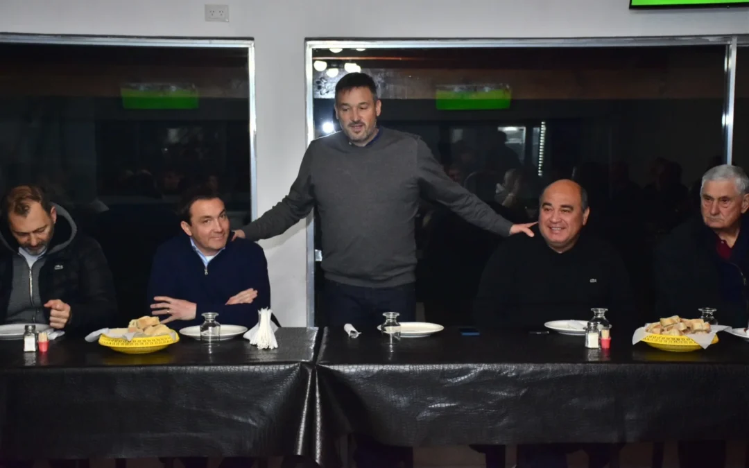 El Club Defensa y Justicia apoyó la  precandidatura de Andrés Watson