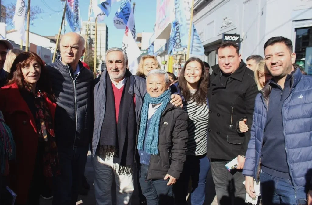 Néstor Grindetti visitó Florencio  Varela para hablar de educación