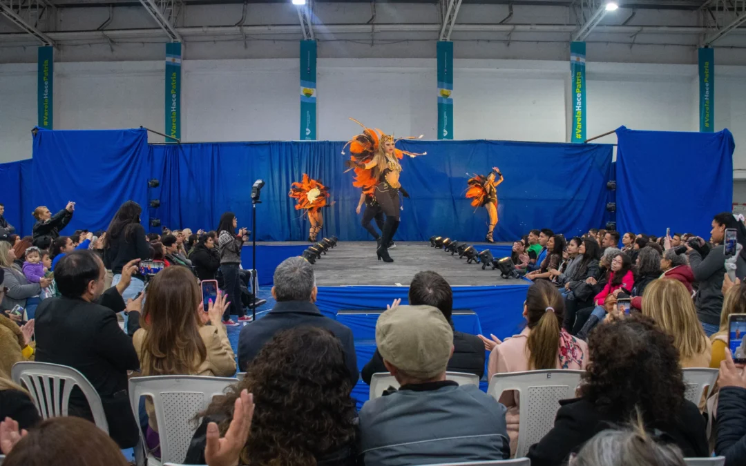 El realizó el desfile de moda de indumentaria sostenible