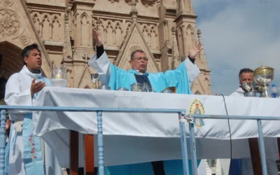 El obispo de Quilmes  criticó a Milei por sus agravios a Francisco
