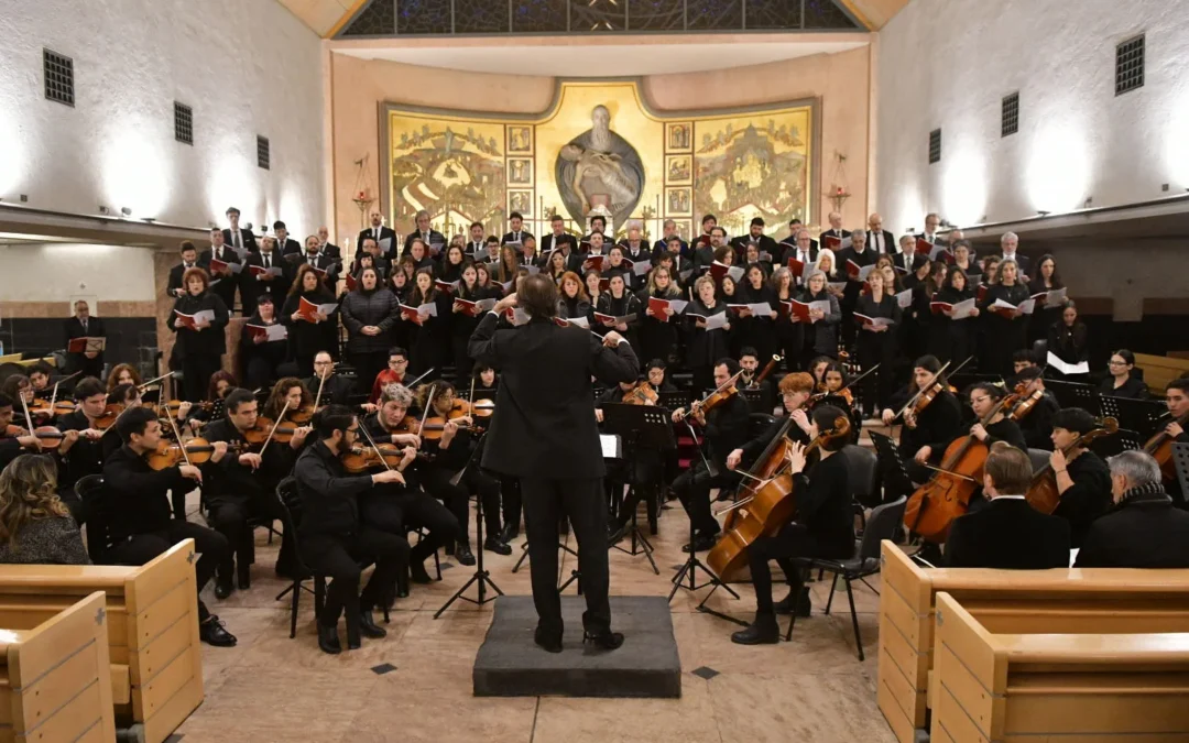La Orquesta Sinfónica Municipal y el Coro Polifónico Nacional  ofrecieron un concierto en el templo del Santuario Schoenstatt