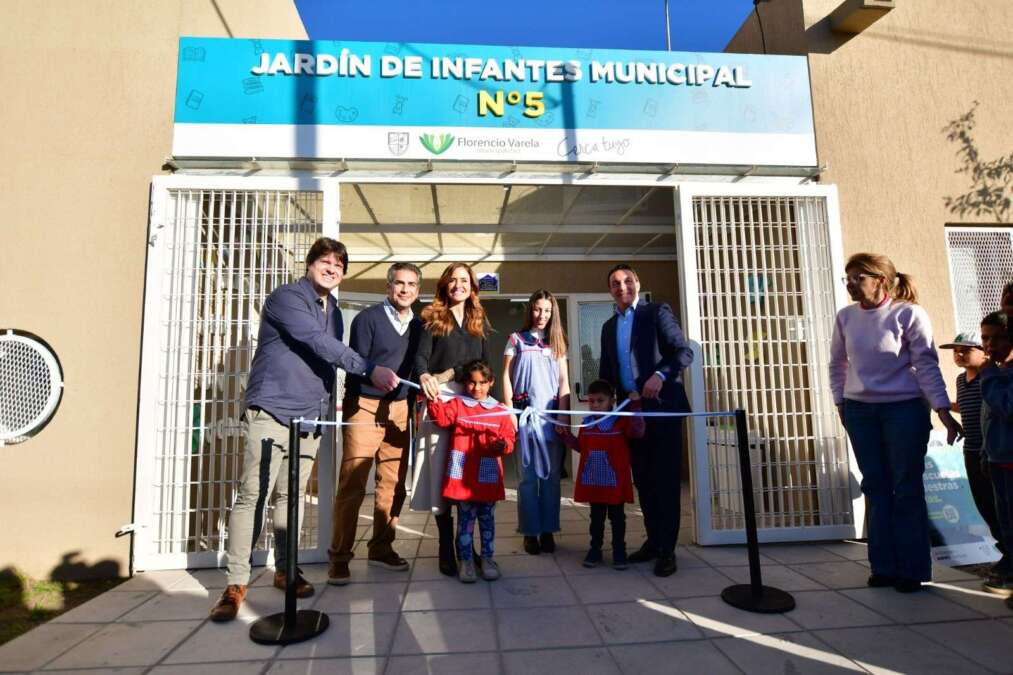 Andrés Watson y Victoria Tolosa Paz  inauguraron el nuevo edificio del Jardín  Municipal N°5 en Florencio Varela
