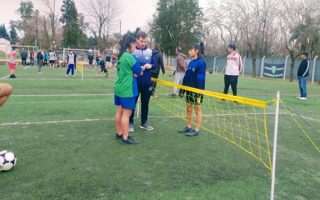 Segundas oportunidades: el fútbol tenis femenino finalista de los Juegos Bonaerenses
