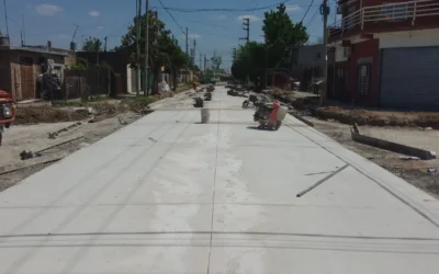Avanzan las obras de pavimentación en arterias de Villa Mónica Nueva