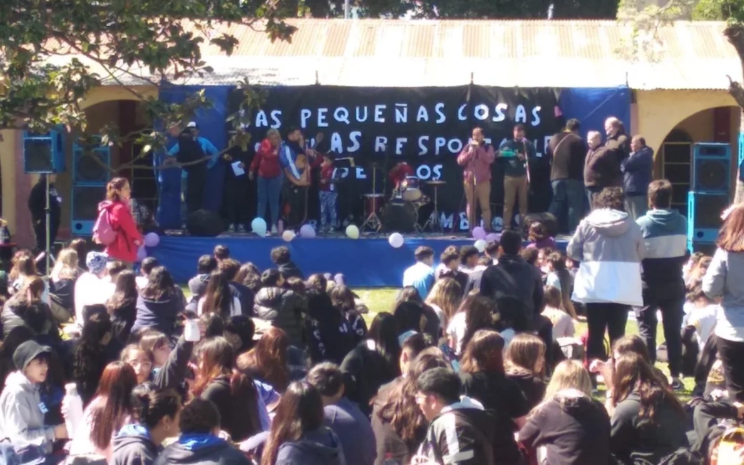 Mil jóvenes de escuelas secundarias se reunieron  en la Casa del Santo Cura Brochero de Bosques