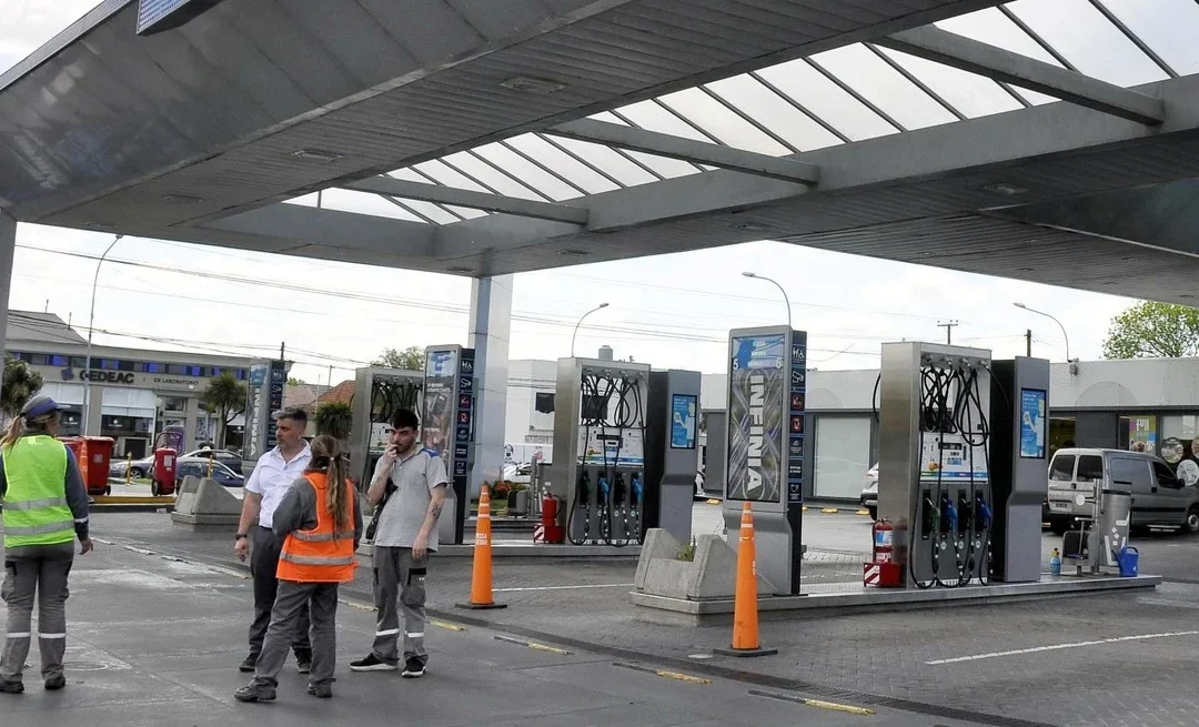 Las petroleras presentaron un plan de acción para garantizar la normalización del suministro de nafta