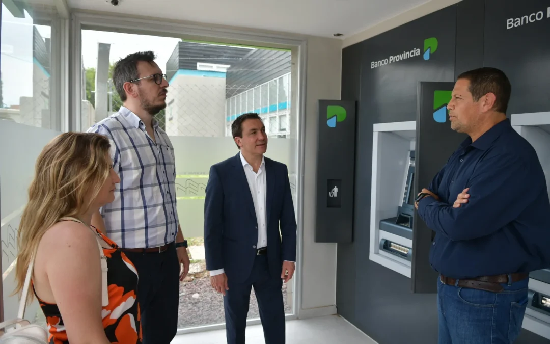 El Municipio y el Banco Provincia habilitaron  dos cajeros automáticos en el barrio Santa Rosa