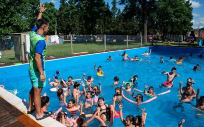 Arrancó la temporada: cientos de chicos y chicas comenzaron a disfrutar la colonia municipal de verano