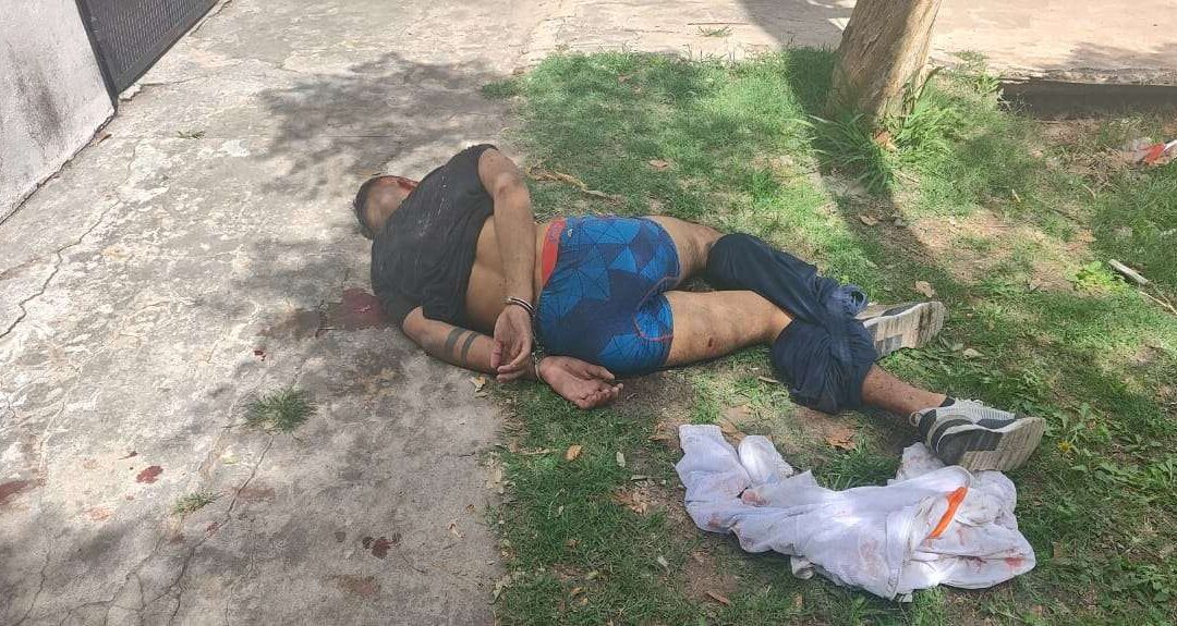 La Sirena: Asaltó a un policía, recibió dos balazos,  el cómplice lo abandonó y se quejó de los mosquitos