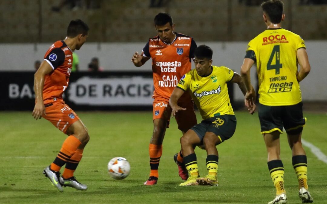 Copa Sudamericana: Defensa y Justicia se trajo una victoria de su visita a Universidad César Vallejo