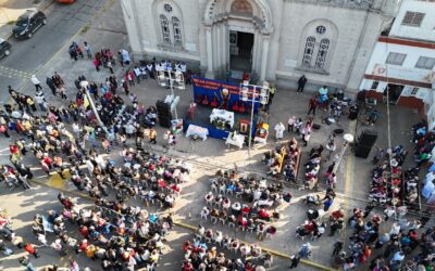 Una multitud se congregó en Florencio  Varela para celebrar el Corpus Christi