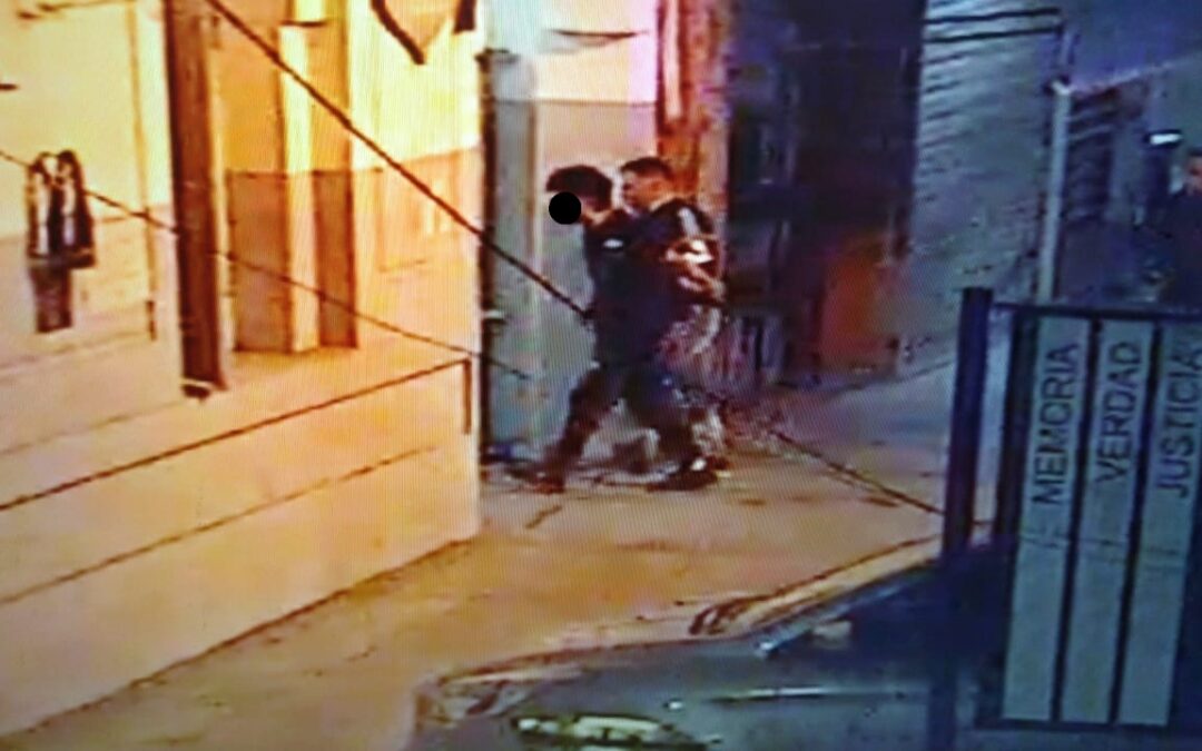 Robó en un domicilio, pero no logró escapar