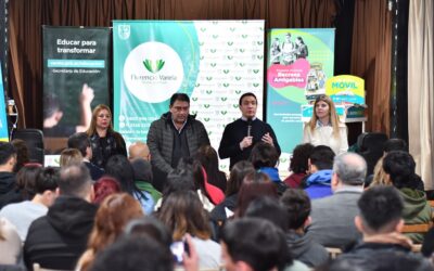 Jóvenes varelenses debatieron sobre consumos problemáticos