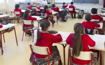 Colegios Privados debaten sobre desafíos de la inteligencia artificial, los abusos del uso de redes sociales y los conflictos en el aula