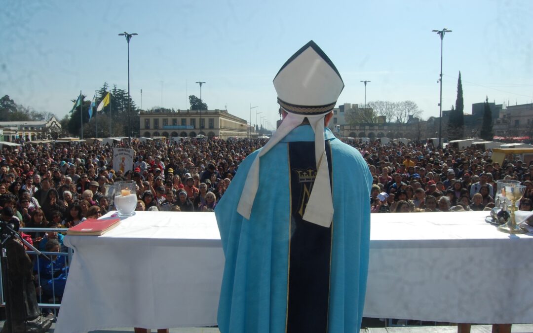 Anuncios del Obispo Carlos Tissera en la peregrinación diocesana a Luján