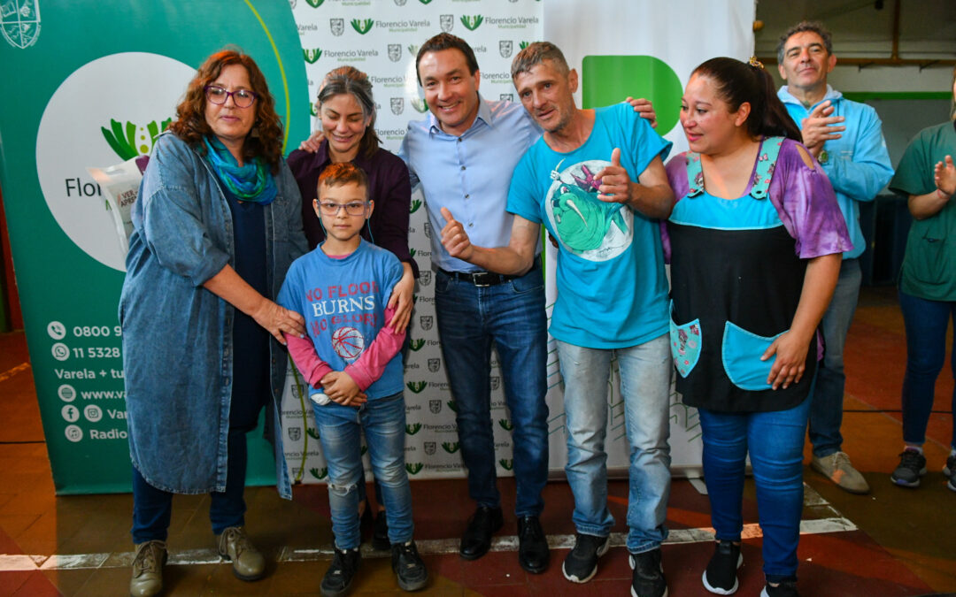 «Ver para aprender»:  31 estudiantes de la  Primaria Nº 29 recibieron  sus anteojos gratuitos