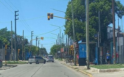 Funcionará un semáforo a más dos años de su instalación en la avenida Hudson