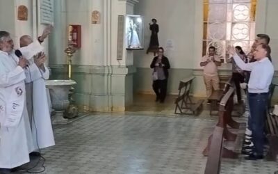 Marcha Peronista en la Iglesia San Juan Bautista