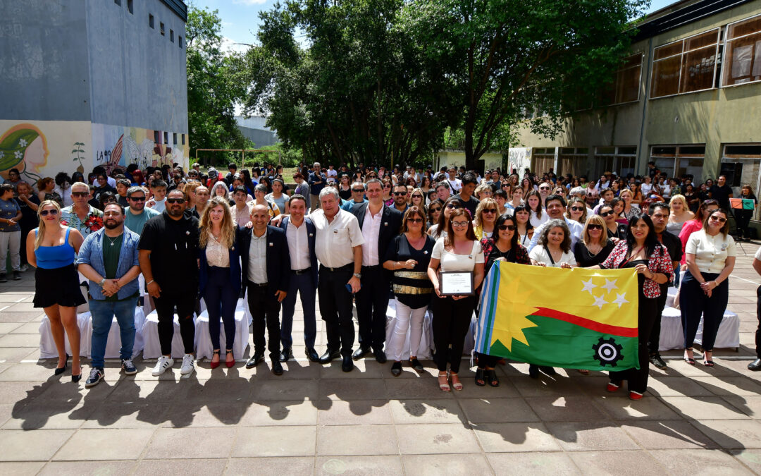 La Secundaria Nº10 «Lola Mora»  celebró sus Bodas de Plata