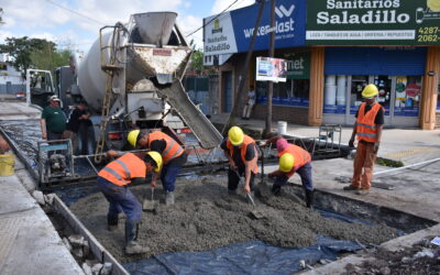 Monitorean la pavimentación en el barrio San Eduardo