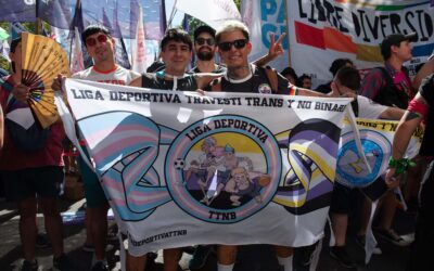 Con consignas contra Milei, miles de personas se manifiestan en Plaza de Mayo