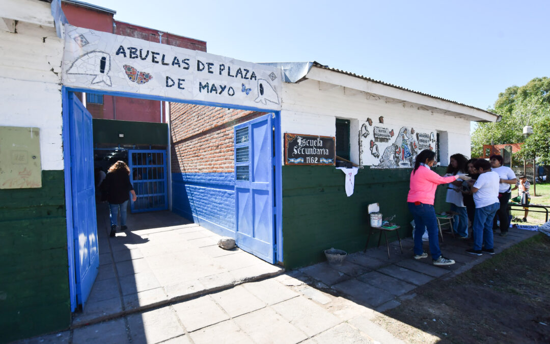 Imponen el nombre de «Abuelas de Plaza  de Mayo» a la Escuela Secundaria Nº 62