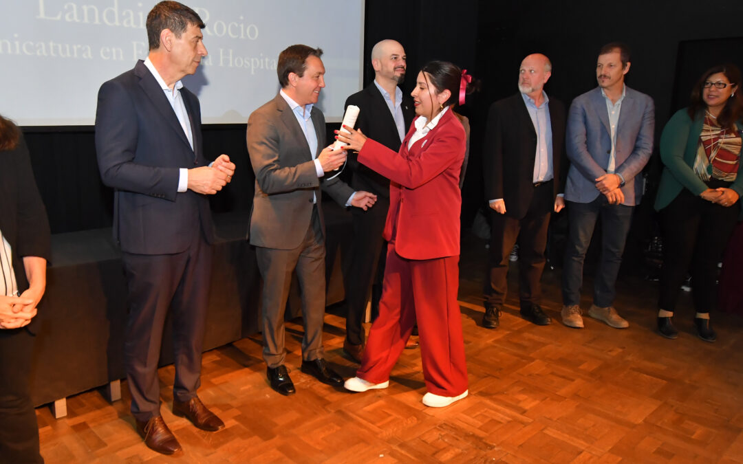 Sesenta nuevos egresados de la Universidad Nacional «Arturo Jauretche» en 2025