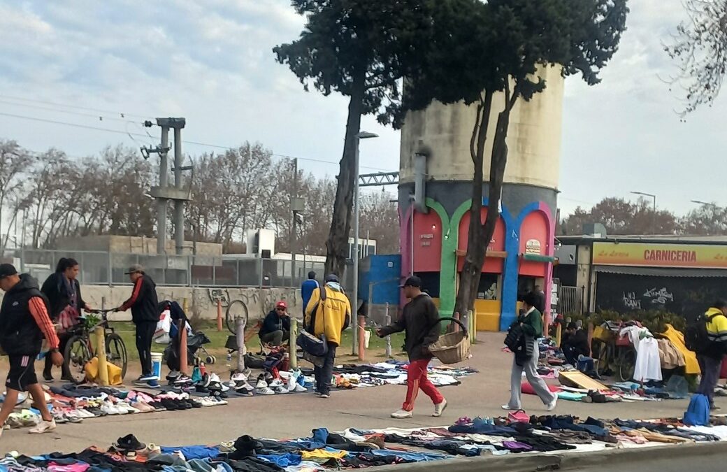 Hay señales de derrota en la batalla contra  la venta ambulante en el centro varelense