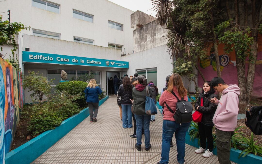 Vacaciones de invierno en Florencio Varela: Se inició la  distribución de entradas gratuitas para las obras teatrales