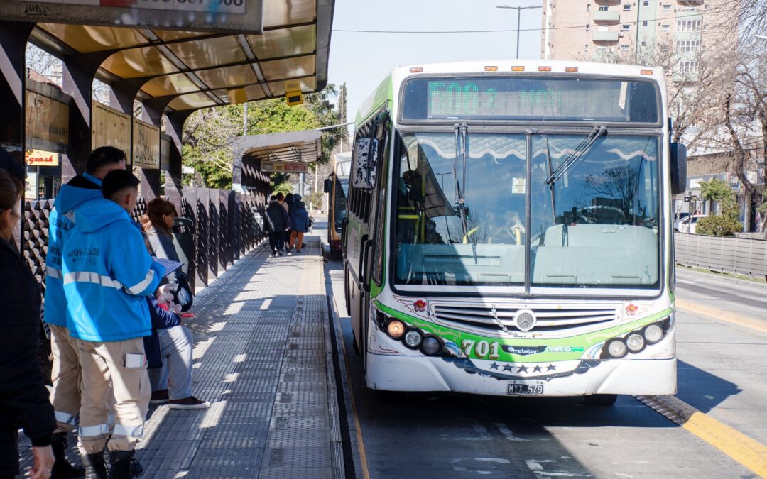 Controlaron la frecuencia de los colectivos:  Quejas en las redes que los ediles deben ver