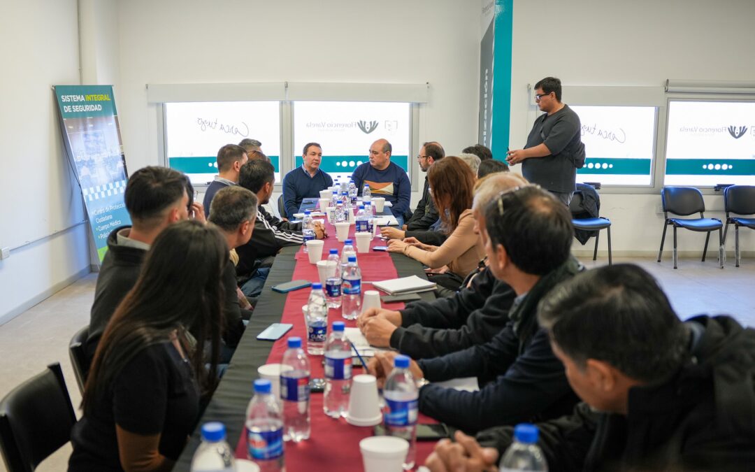 Andrés Watson presidió una reunión de seguridad  con concejales y autoridades policiales del distrito