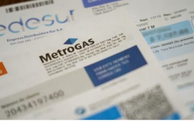 Una familia del AMBA   necesitó más de $170.000  septiembre para pagar tarifas  de luz, gas, agua y transporte