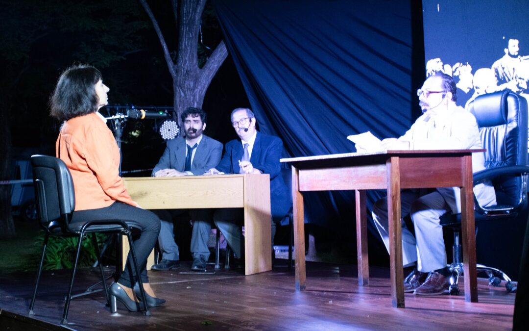 «El Juicio a la Muerte»: Teatro en la Plaza de la Democracia