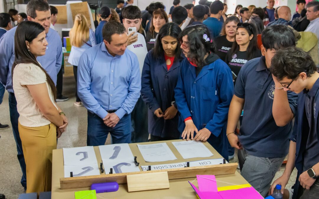 Creatividad y talento en la Expo de la Técnica Nº2