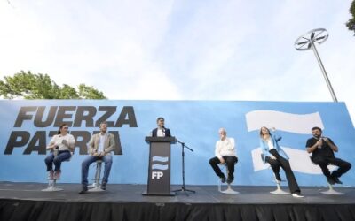 Axel Kicillof encabezó el cierre de campaña de Fuerza Patria: «El JP Morgan tomó el ministerio de Economía»