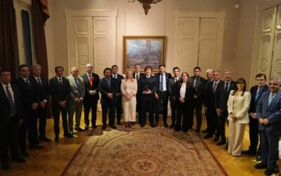 Milei reunió a 20 gobernadores y pidió  apoyo para avanzar con las reformas