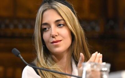 Renunció una funcionaria de Economía involucrada en el  caso ANDIS: la Justicia encontró USD 700 mil en su casa