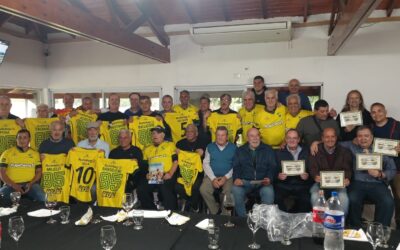 Defensa y Justicia agasajó a los campeones que lograron el ascenso a Primera B en 1985