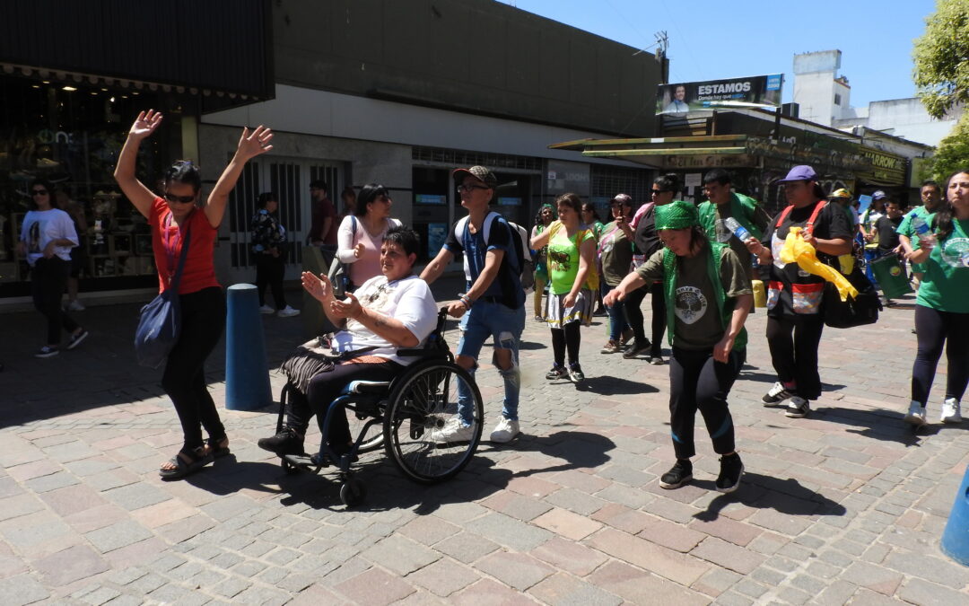 Caminata para concientizar en el  Día Internacional de las Personas  con Discapacidad en Varela