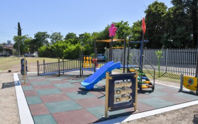 Equipamiento urbano para la plaza de la Casa de la Provincia