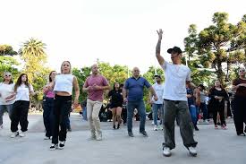 Un domingo para bailar al ritmo de la salsa y la bachata