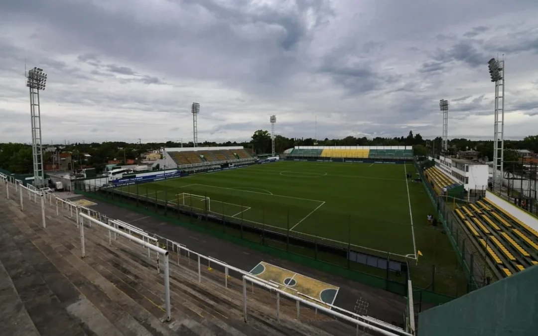 Defensa recibirá a Estudiantes y sin público visitante