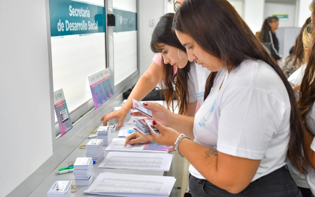 400 varelenses recibieron su pase libre multimodal