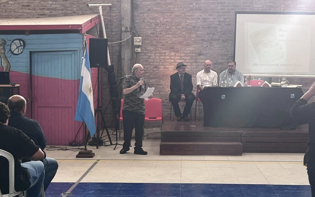 Se presentó “Nostalgias Varelenses”, el  nuevo libro del periodista Aníbal Girón