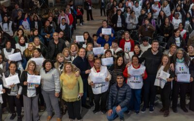 Reconocimiento a manzaneras  por su compromiso comunitario