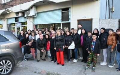 Regresó a Bosques “Vivian Gi, Salón Unisex”